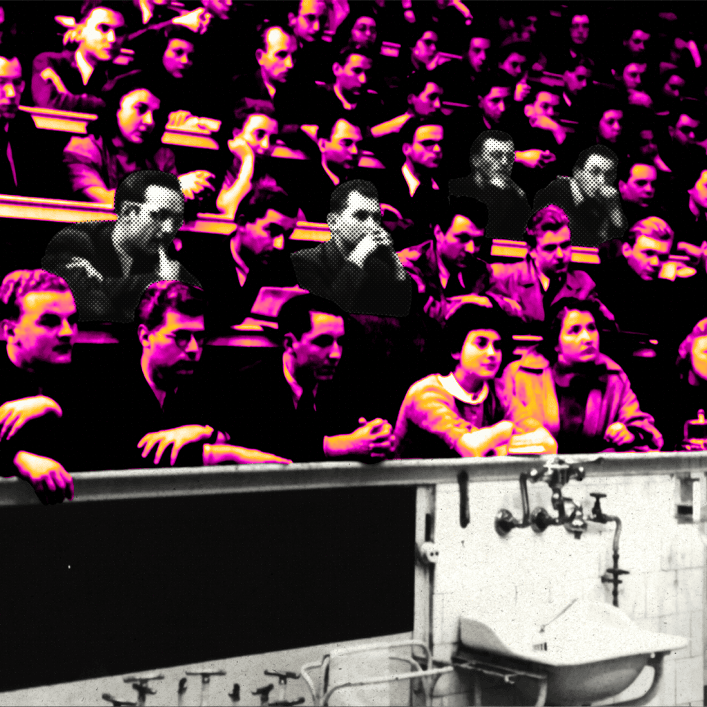Titelbild der Weiterbildung Prüfungsrecht an Universitäten und Hochschulen: Eine Gruppe von Menschen sitzt in einem Hörsaal und hört einem Vortrag zu.